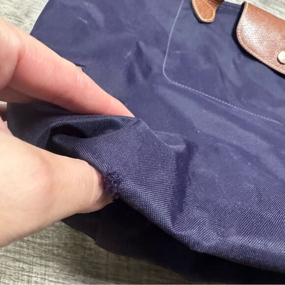 Longchamp Le Pliage Nylon Medium Shoulder Tote in Purple - Picture 9 of 10